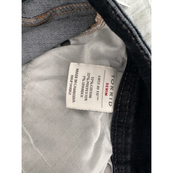 New Torrid Plus Luxe Slim Boot Cut Dark Wash Stretch Denim Blue Jeans 14 - Picture 6 of 6